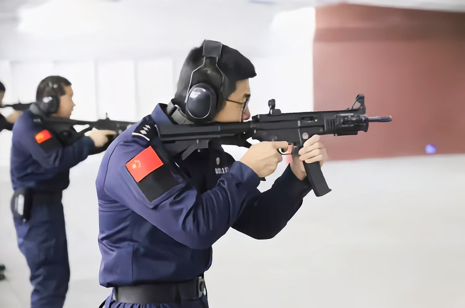 CS/LS79mm 冲锋枪图片